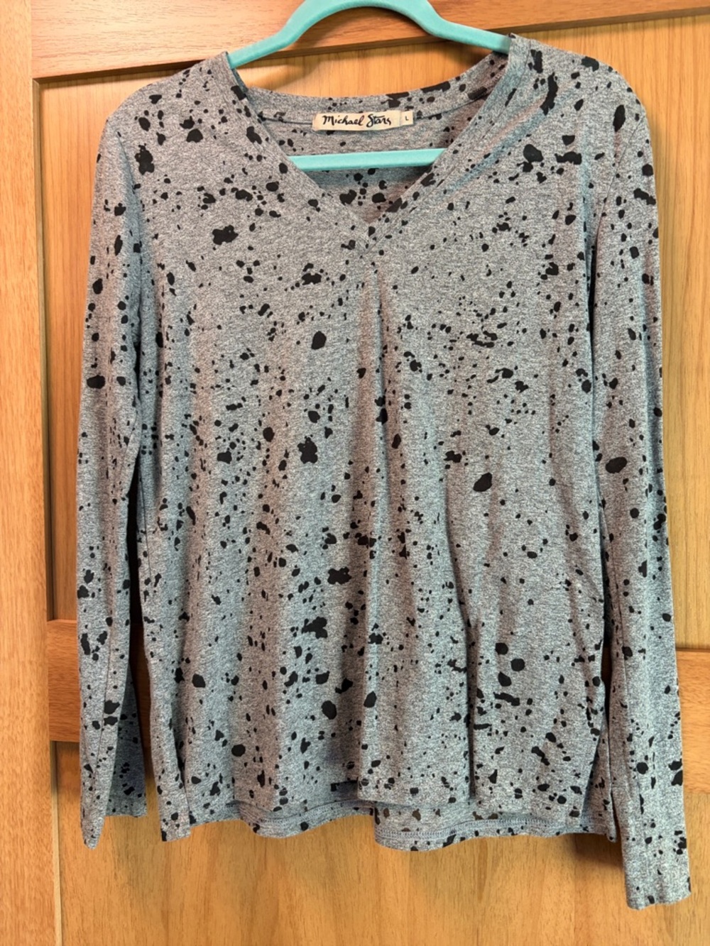 Michael Stars Gray Long Sleeve V-Neck Top with Black Speckle Print